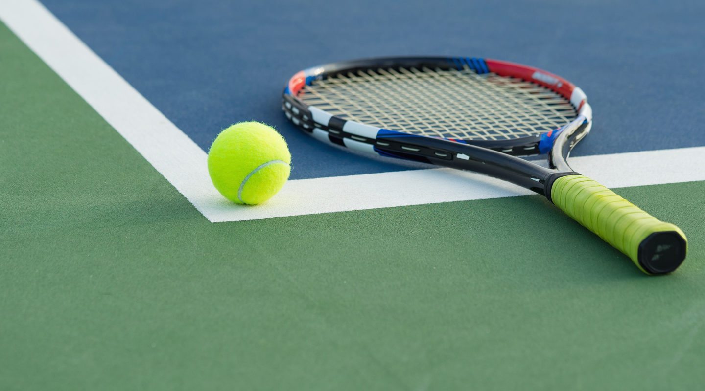 Betting on live tennis after the start of a game